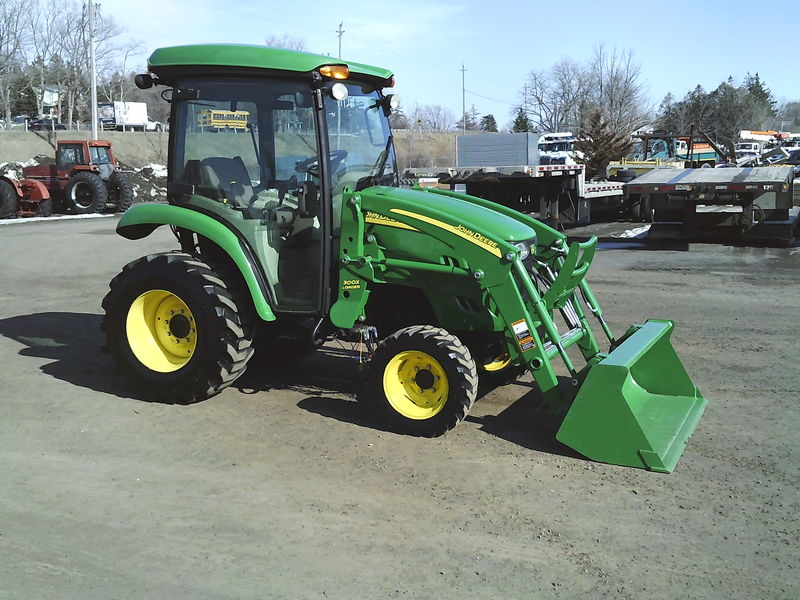 Tractors - Compact  John Deere 3520 Tractor  Photo